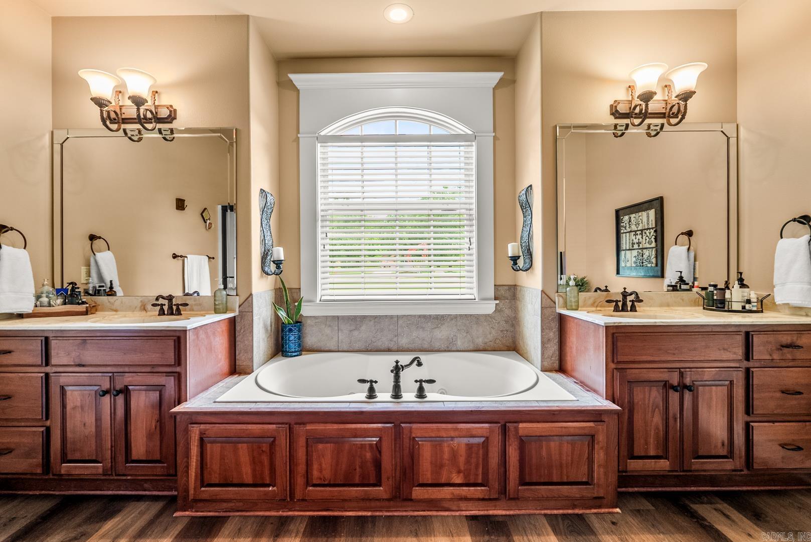 27 Majestic Valley Conway, AR 72032