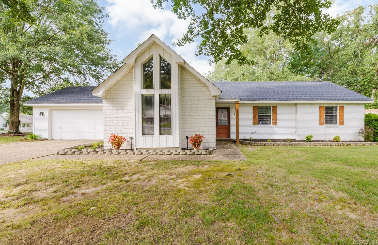 2501 Brookwood  Benton, AR