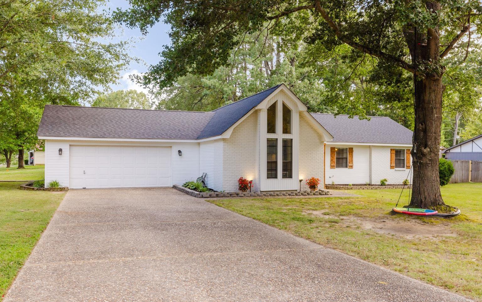 2501 Brookwood  Benton, AR