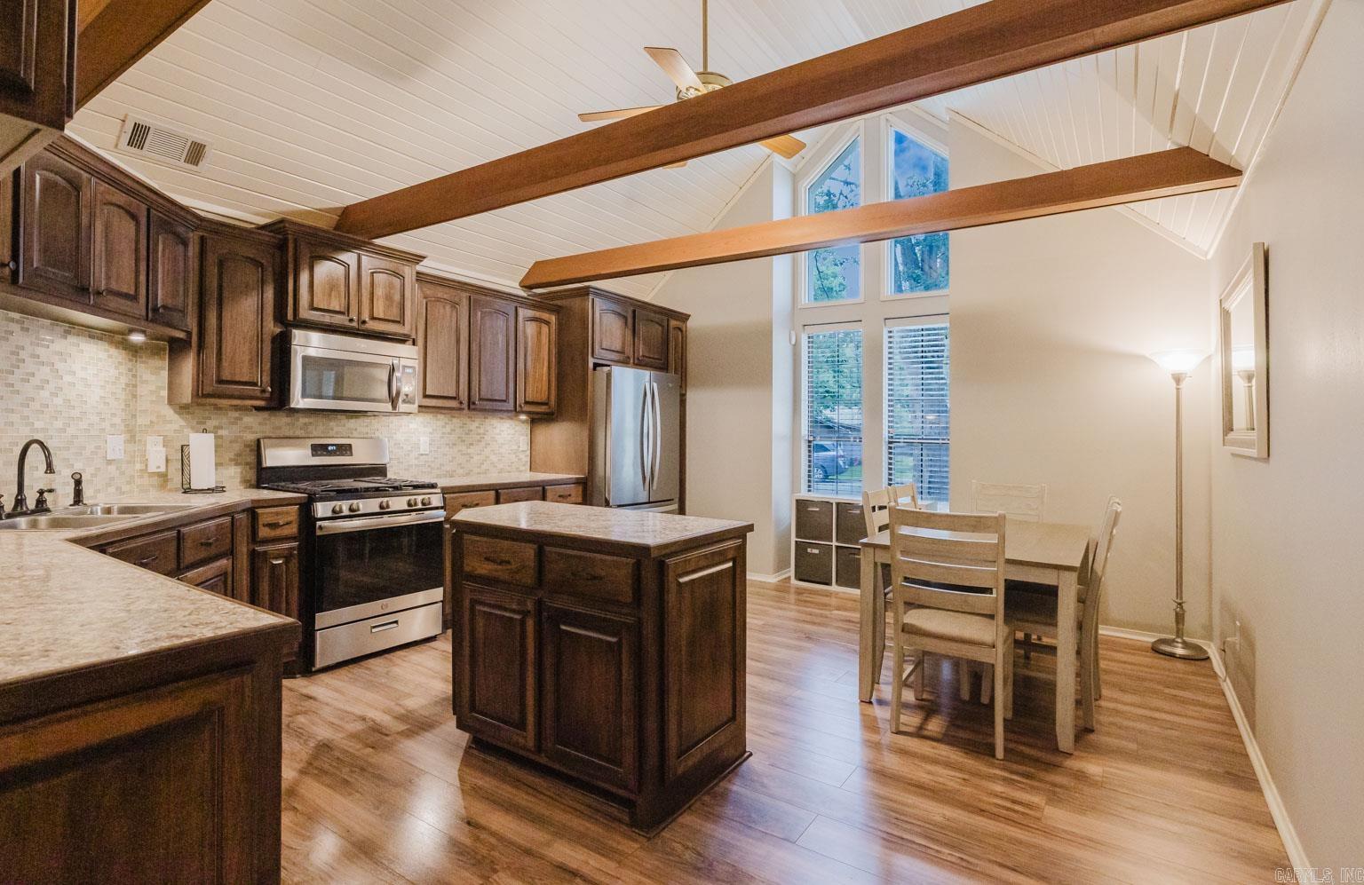 2501 Brookwood  Benton, AR