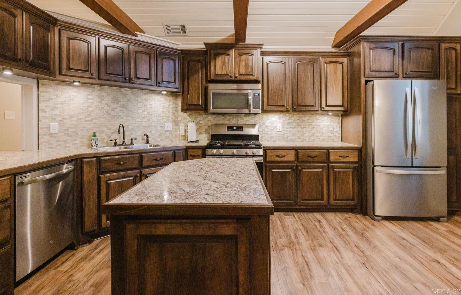 2501 Brookwood  Benton, AR