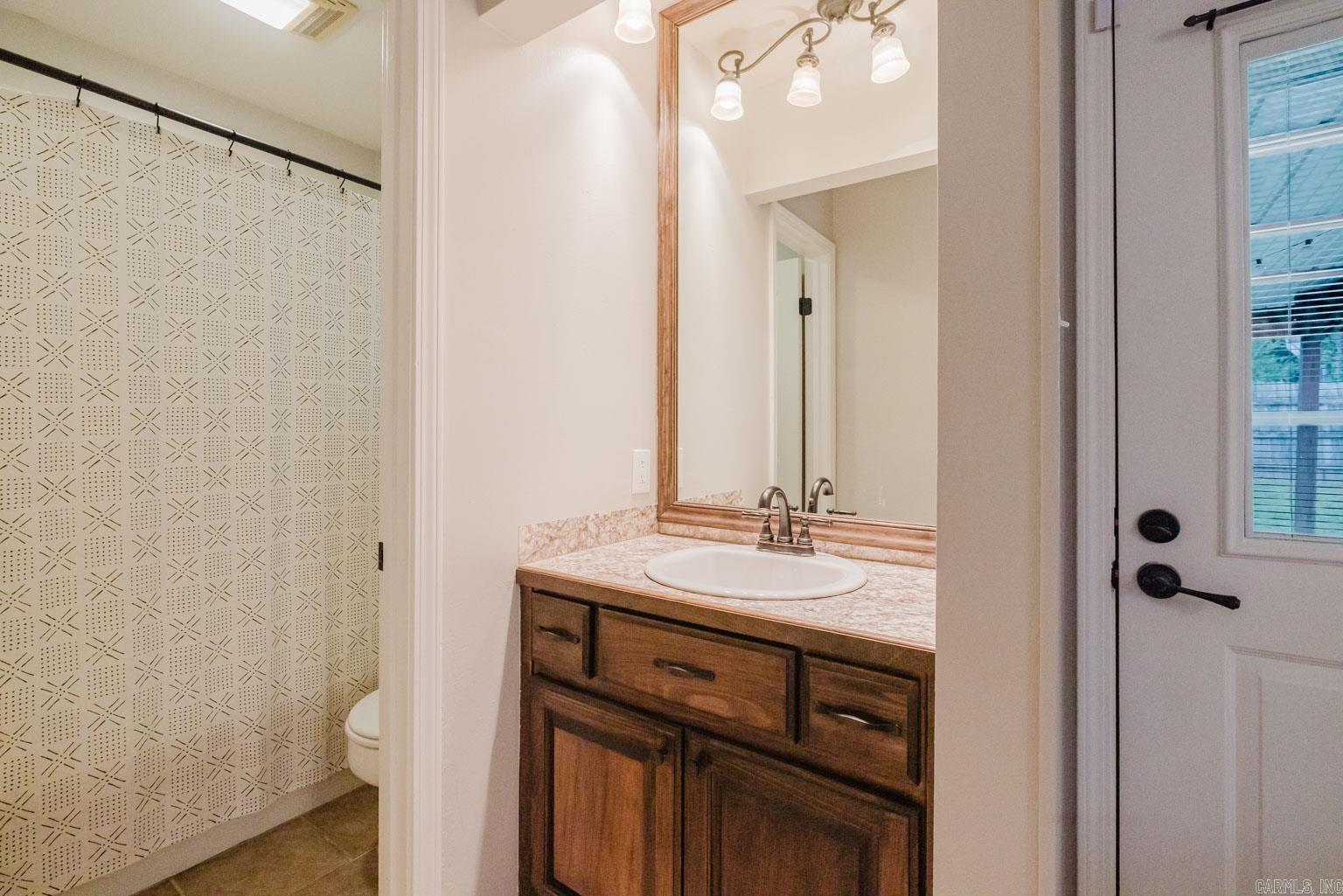 2501 Brookwood  Benton, AR