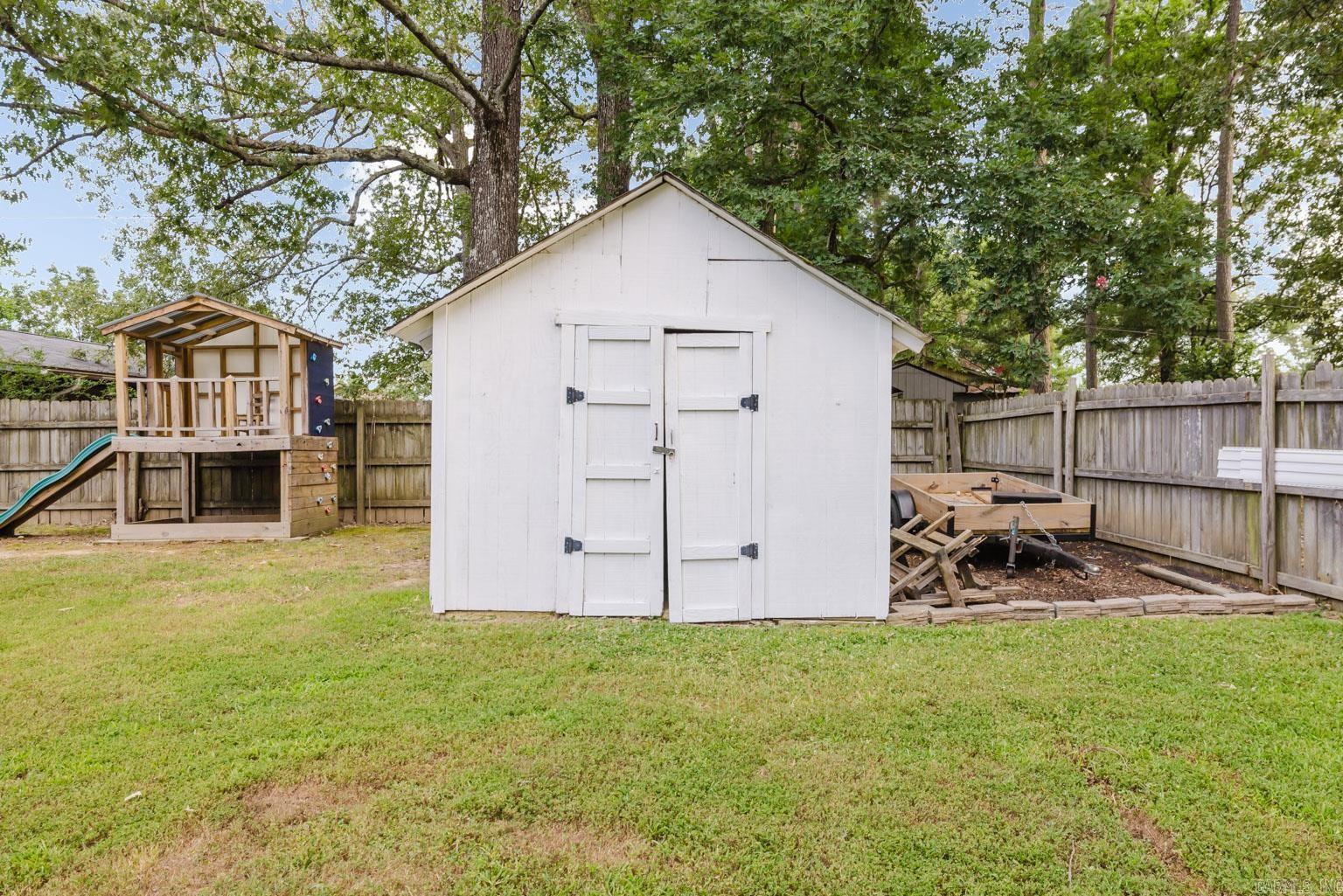 2501 Brookwood  Benton, AR