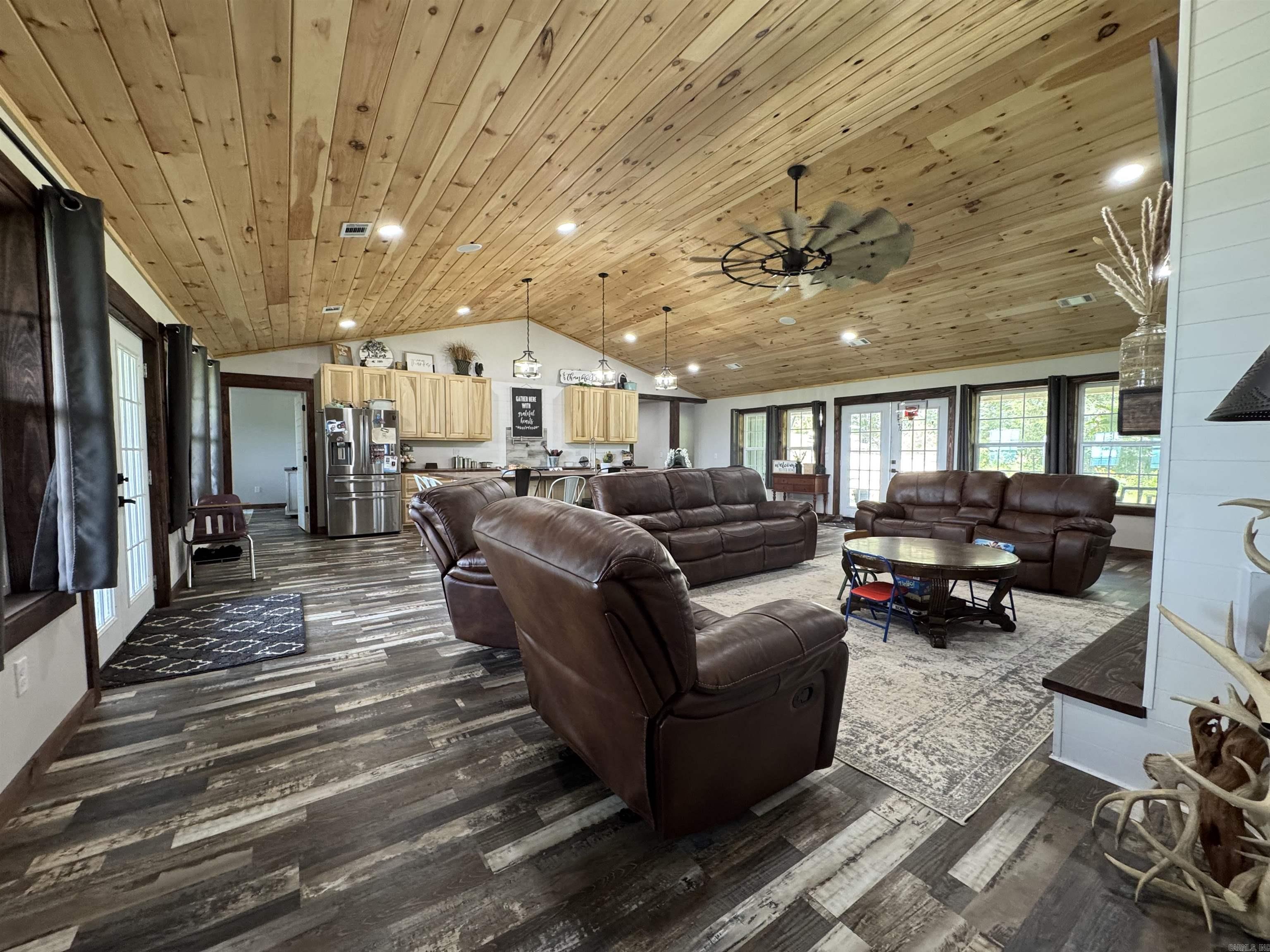 178 Paw Paw Ridge Road Hardy, AR 72542