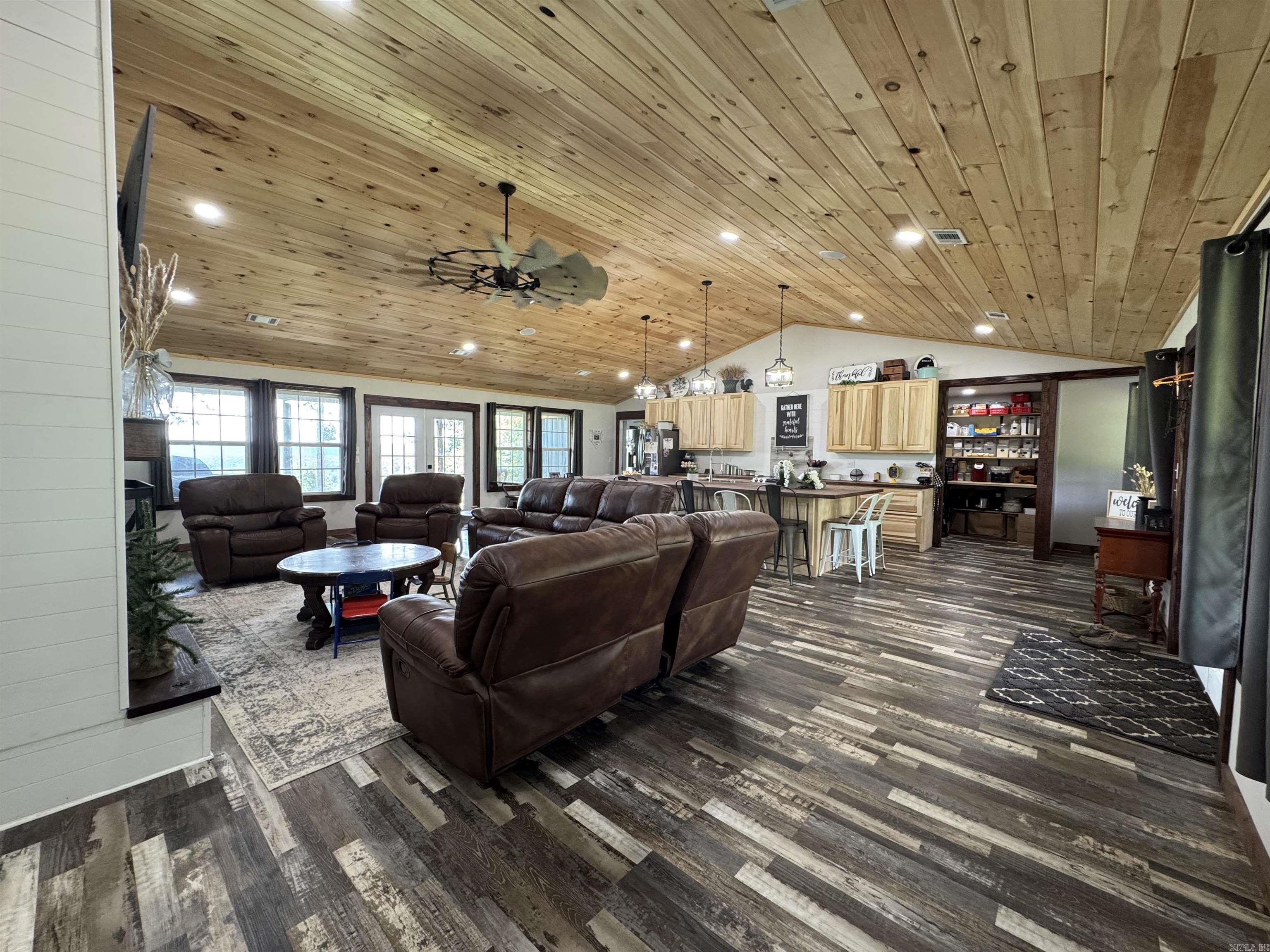 178 Paw Paw Ridge Road Hardy, AR 72542
