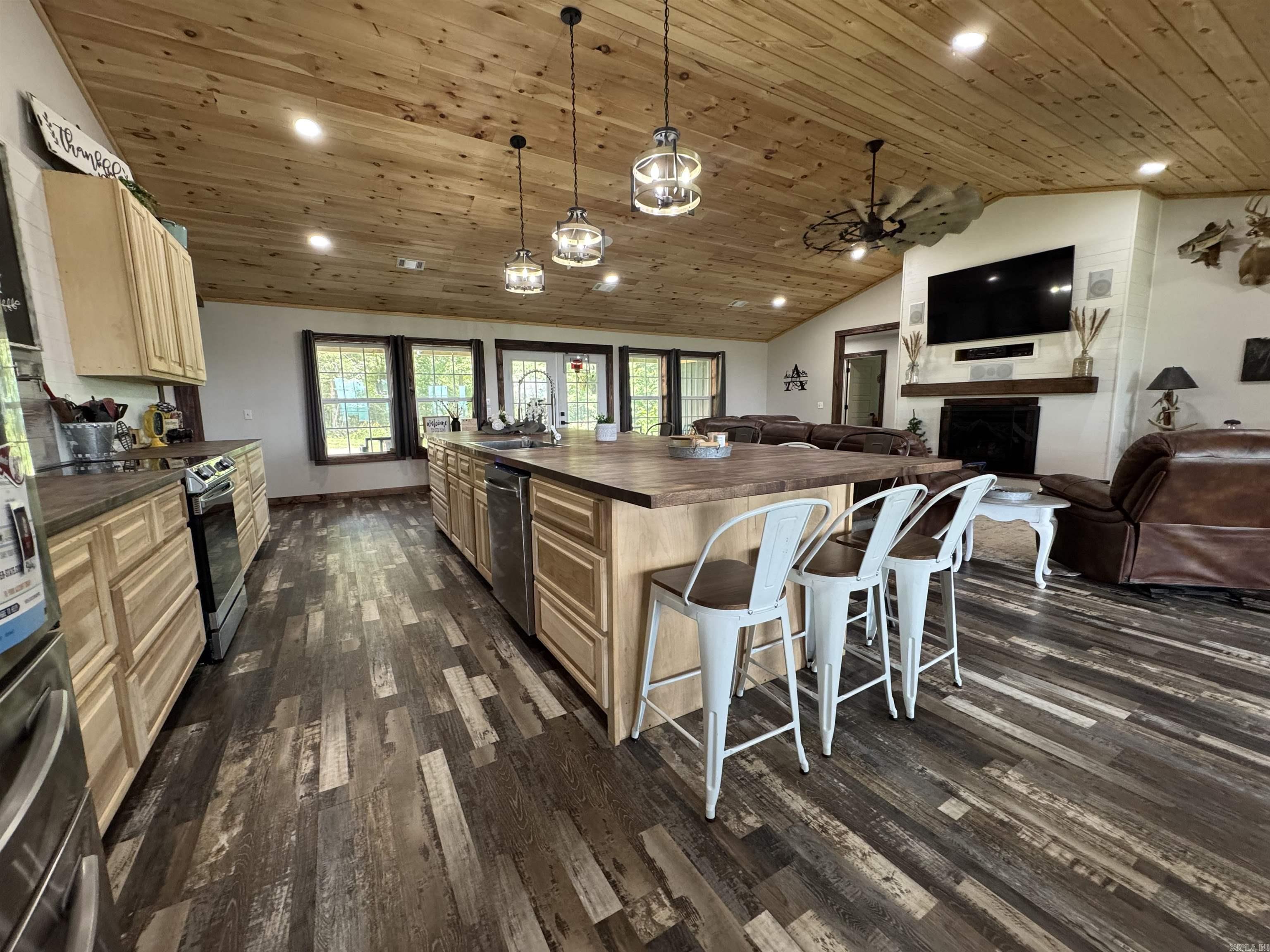 178 Paw Paw Ridge Road Hardy, AR 72542
