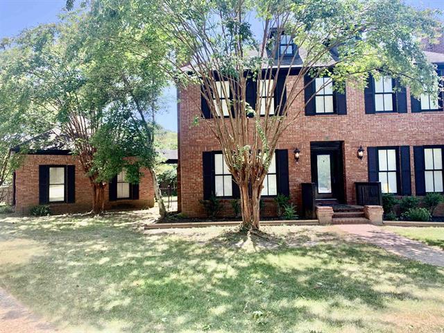 63  Valley Estate  Little Rock, AR