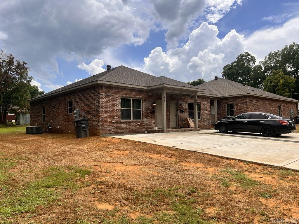 508 and 510 N Oak St  Searcy, AR