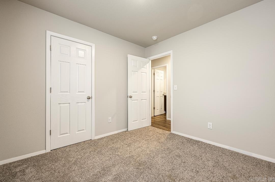3705 S 1st  Rogers, AR
