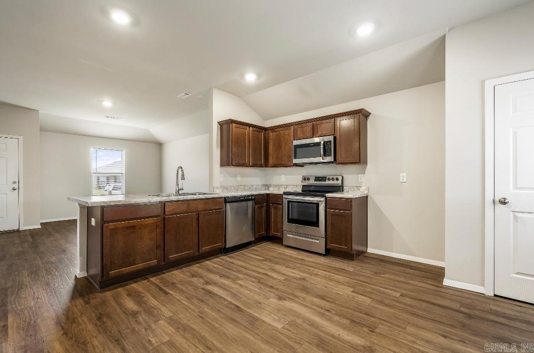 3705 S 1st  Rogers, AR