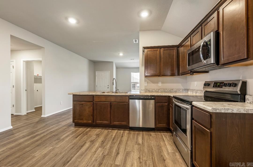 3705 S 1st  Rogers, AR