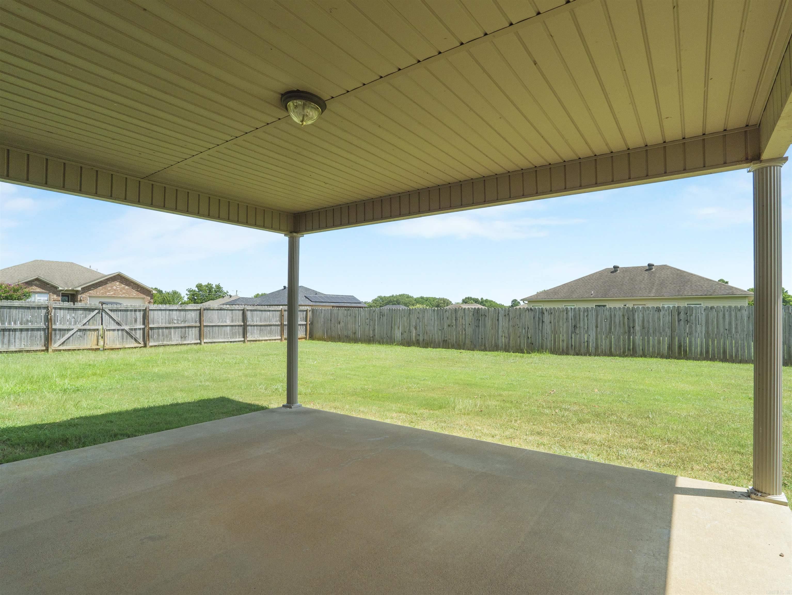 13 Birchwood Dr Ward, AR 72176