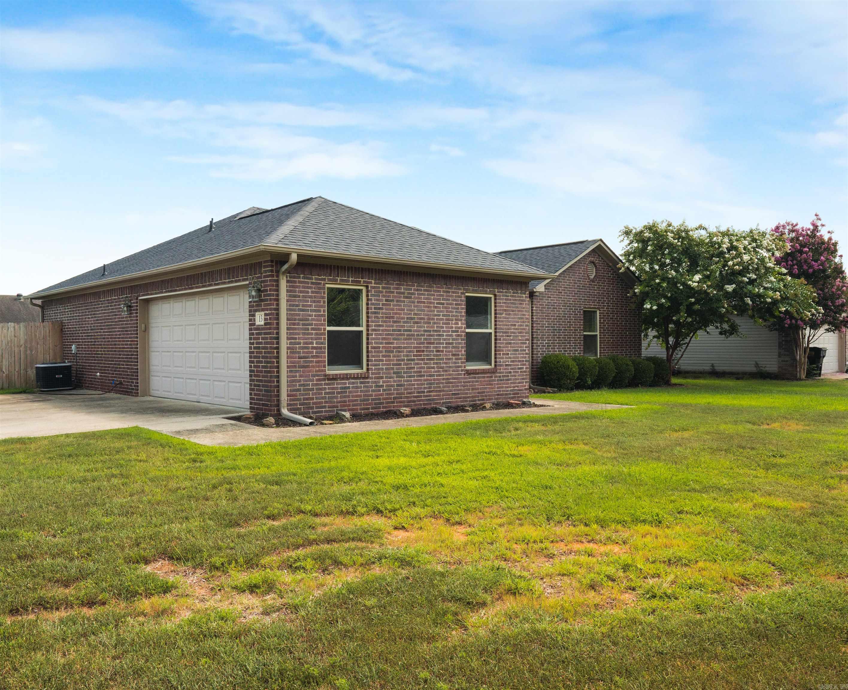 13 Birchwood Dr Ward, AR 72176