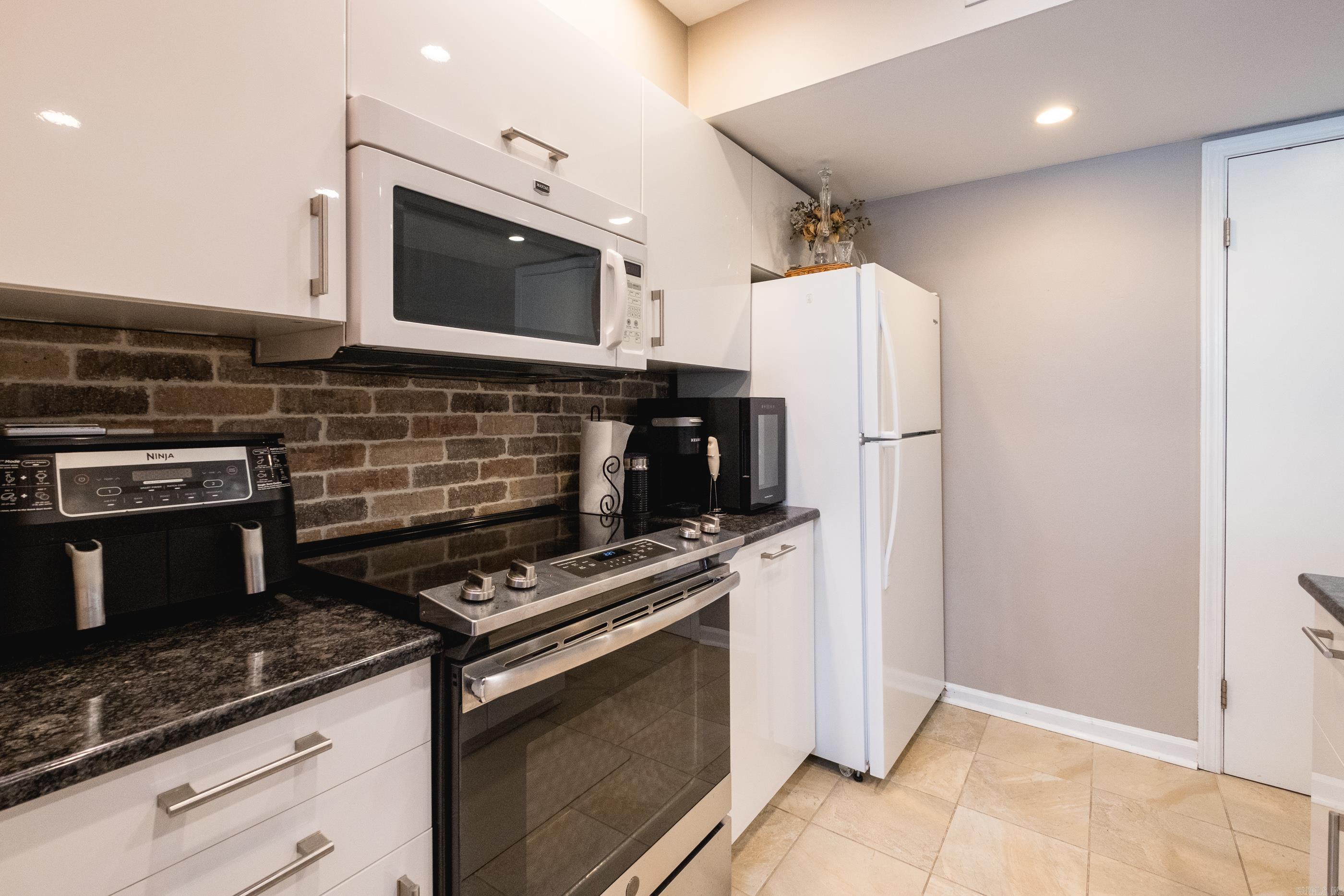301 Kings Row Drive, 314 Little Rock, AR 72207