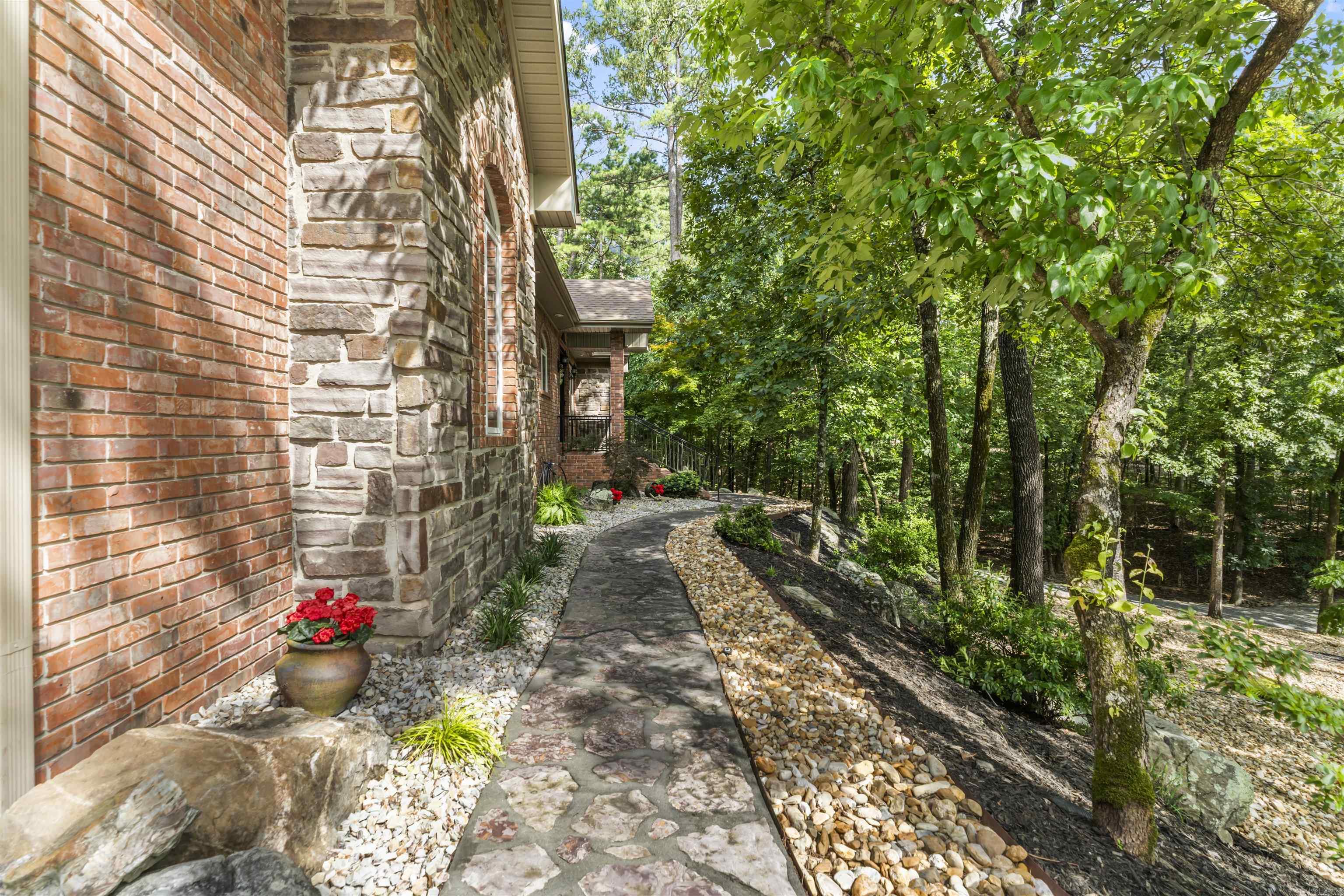 8 Darro Way Hot Springs Village, AR 71909-7764