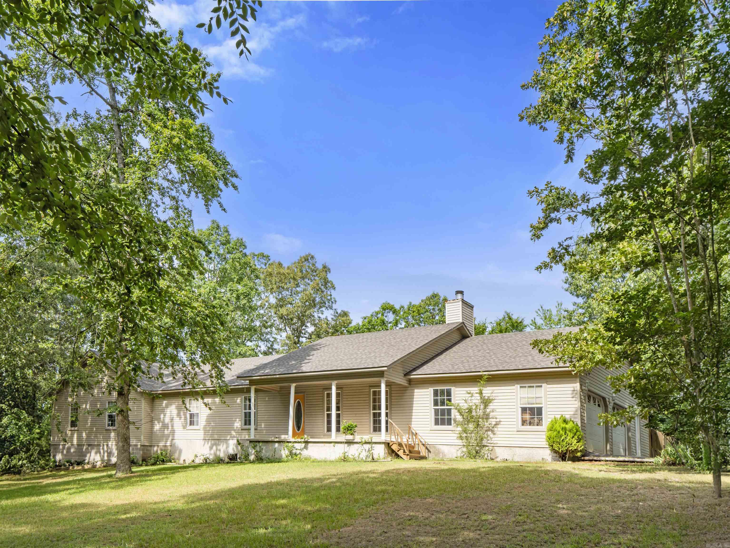 967 Hamilton Dairy Road Hot Springs, AR 71909