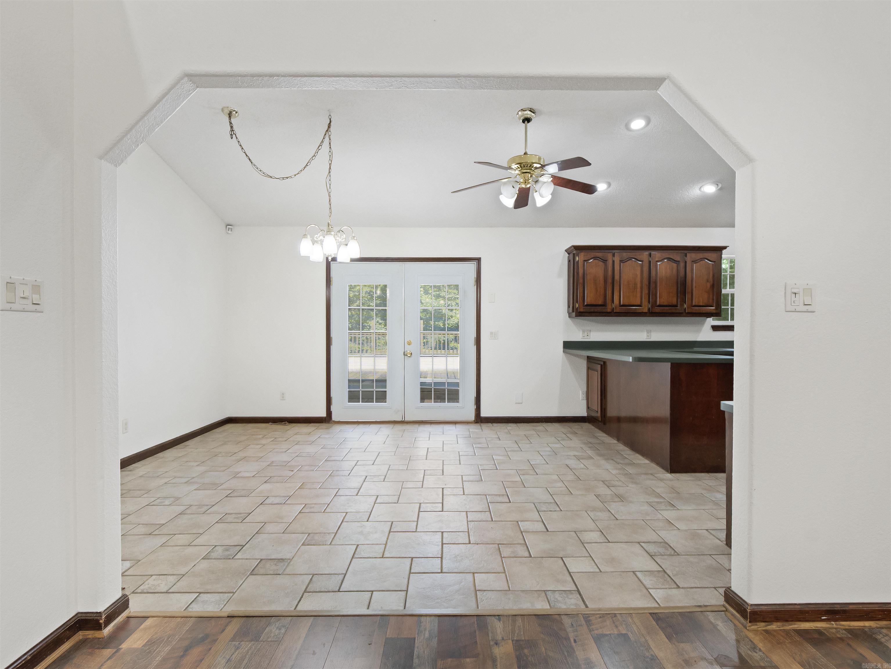 967 Hamilton Dairy Road Hot Springs, AR 71909