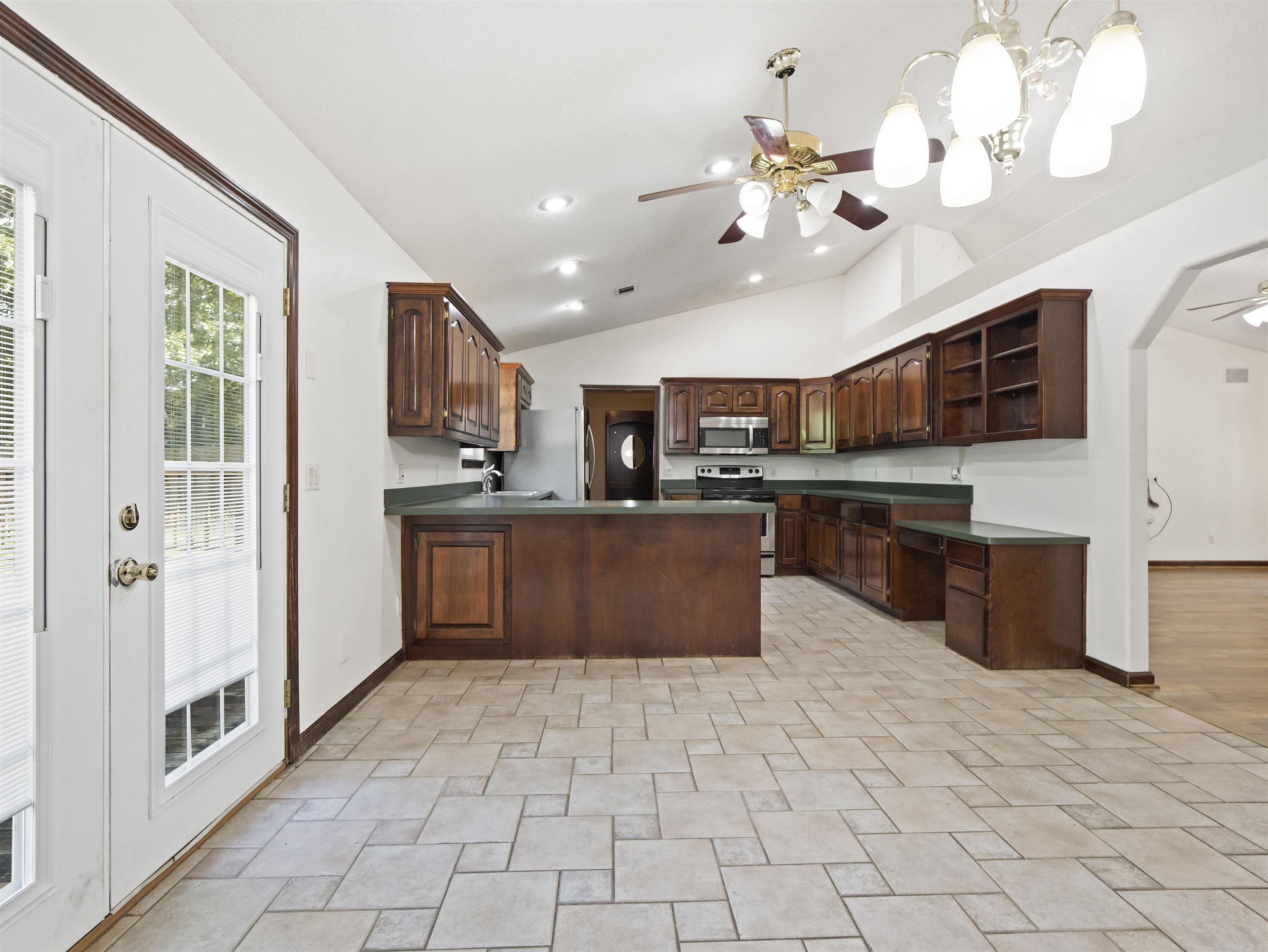 967 Hamilton Dairy Road Hot Springs, AR 71909