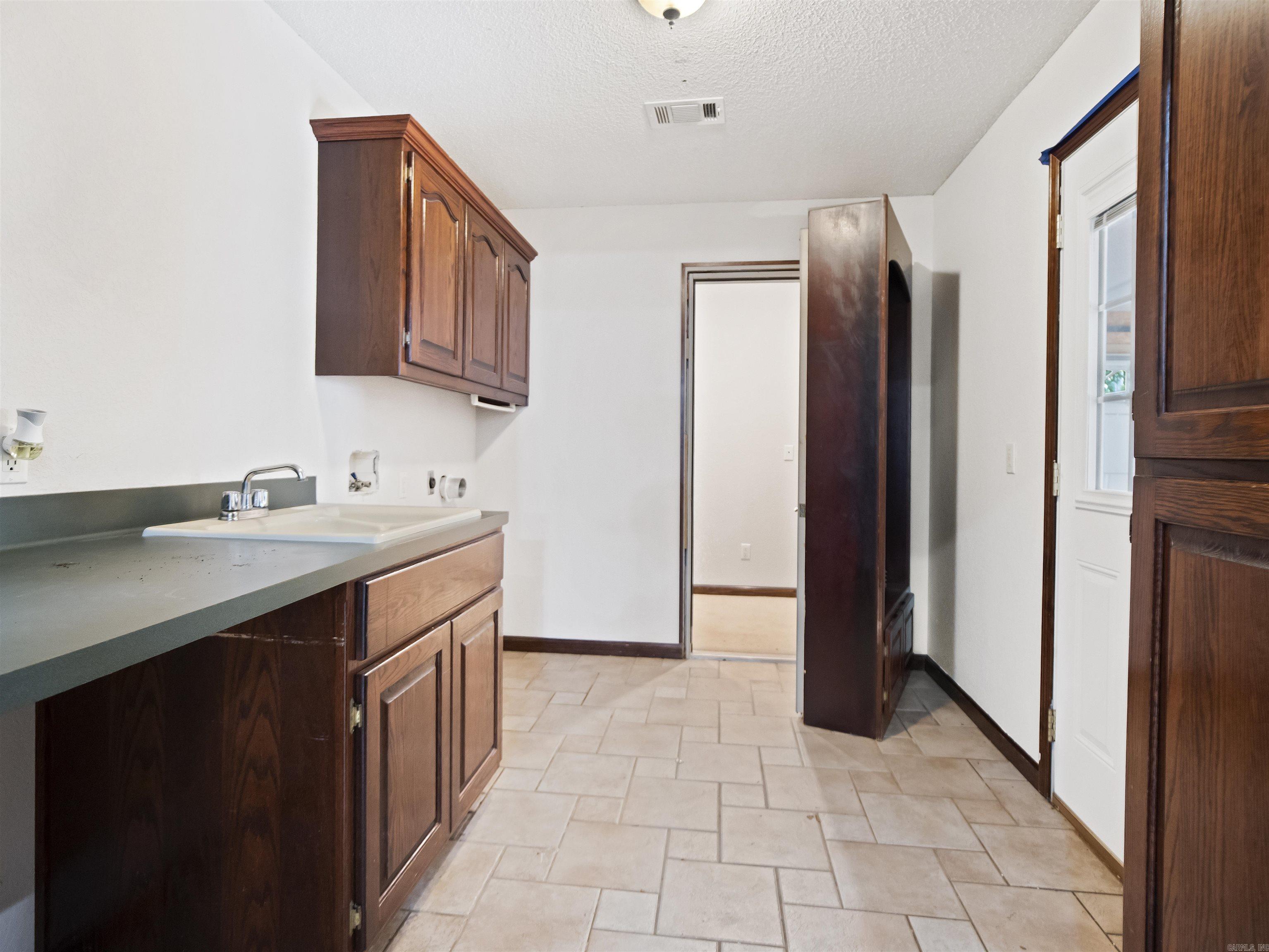 967 Hamilton Dairy Road Hot Springs, AR 71909