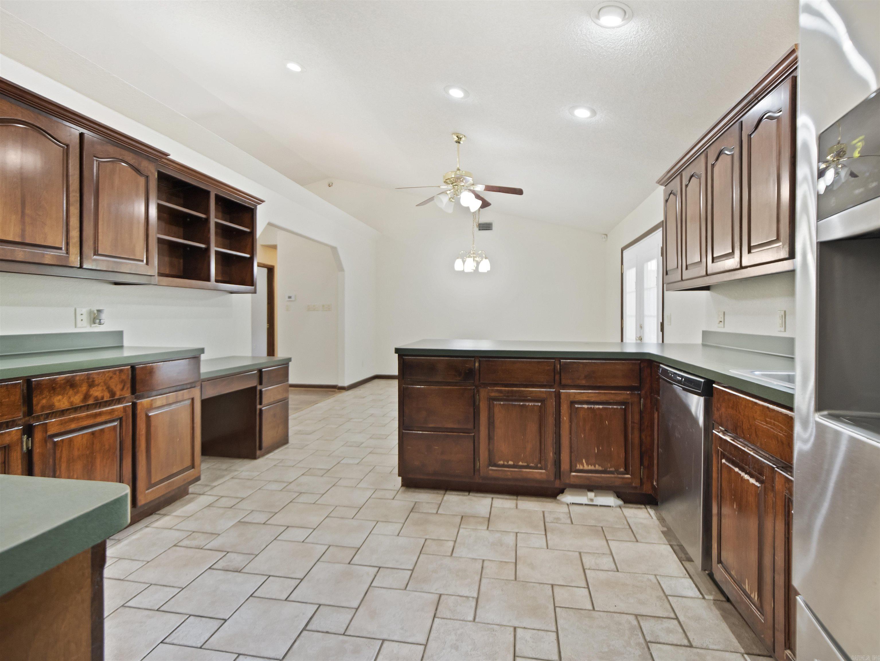 967 Hamilton Dairy Road Hot Springs, AR 71909