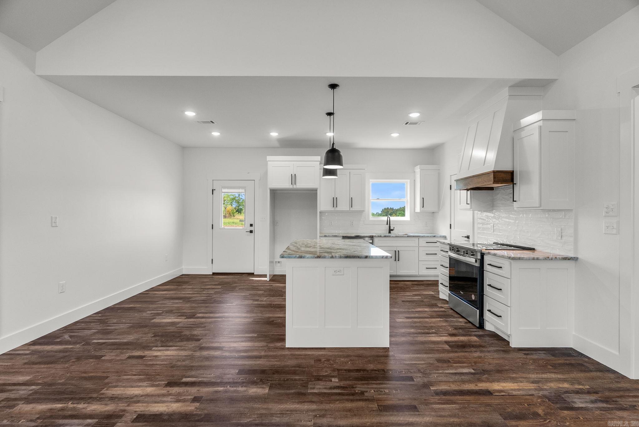 25 West Cedar Hill Road  Greenbrier, AR