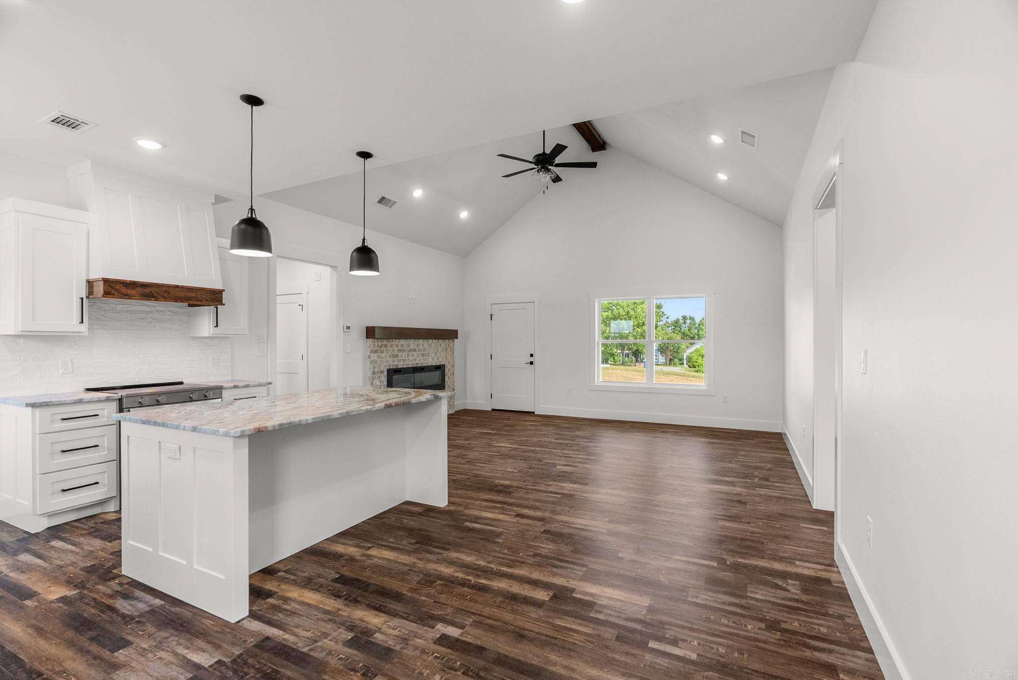 25 West Cedar Hill Road  Greenbrier, AR