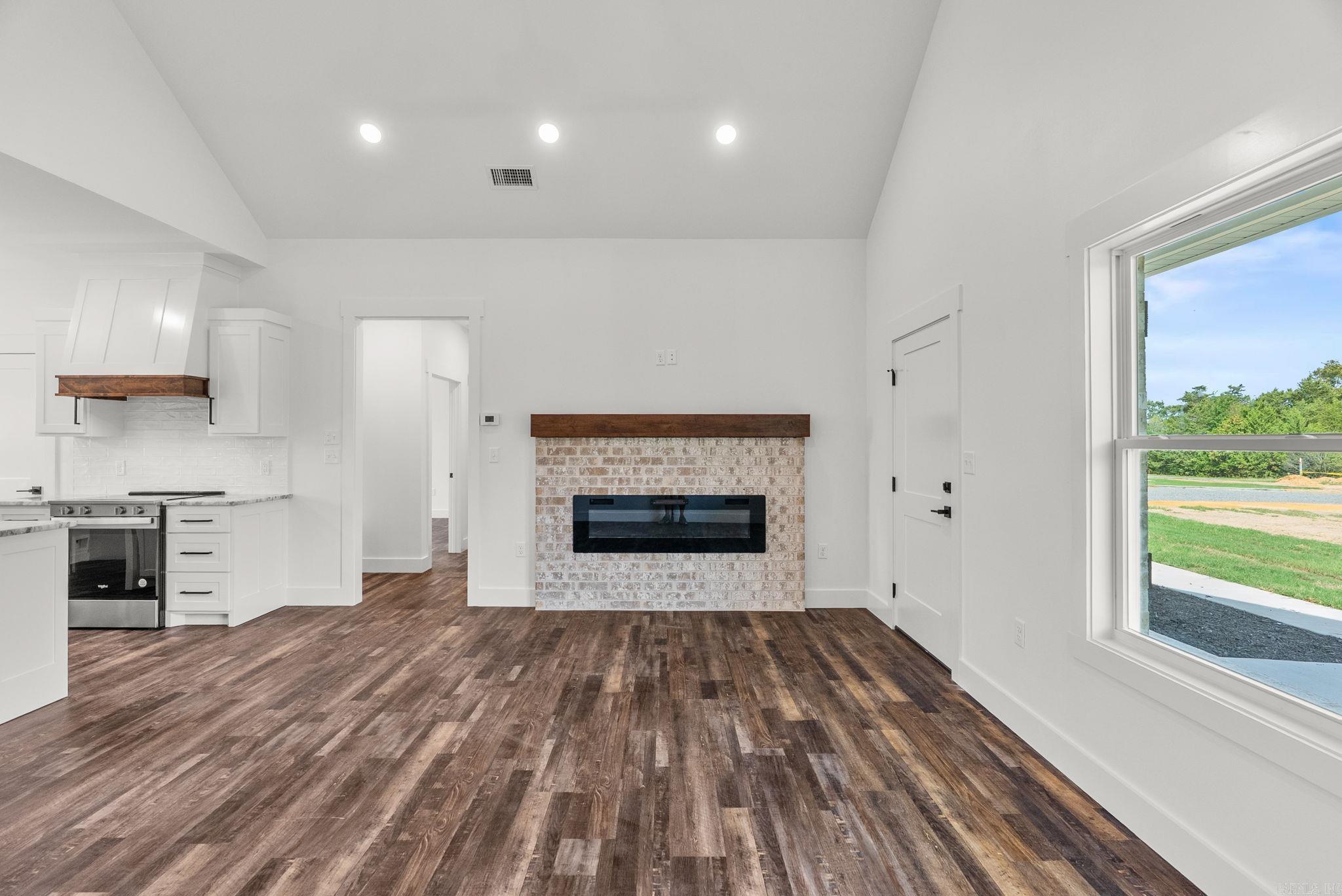 25 West Cedar Hill Road  Greenbrier, AR