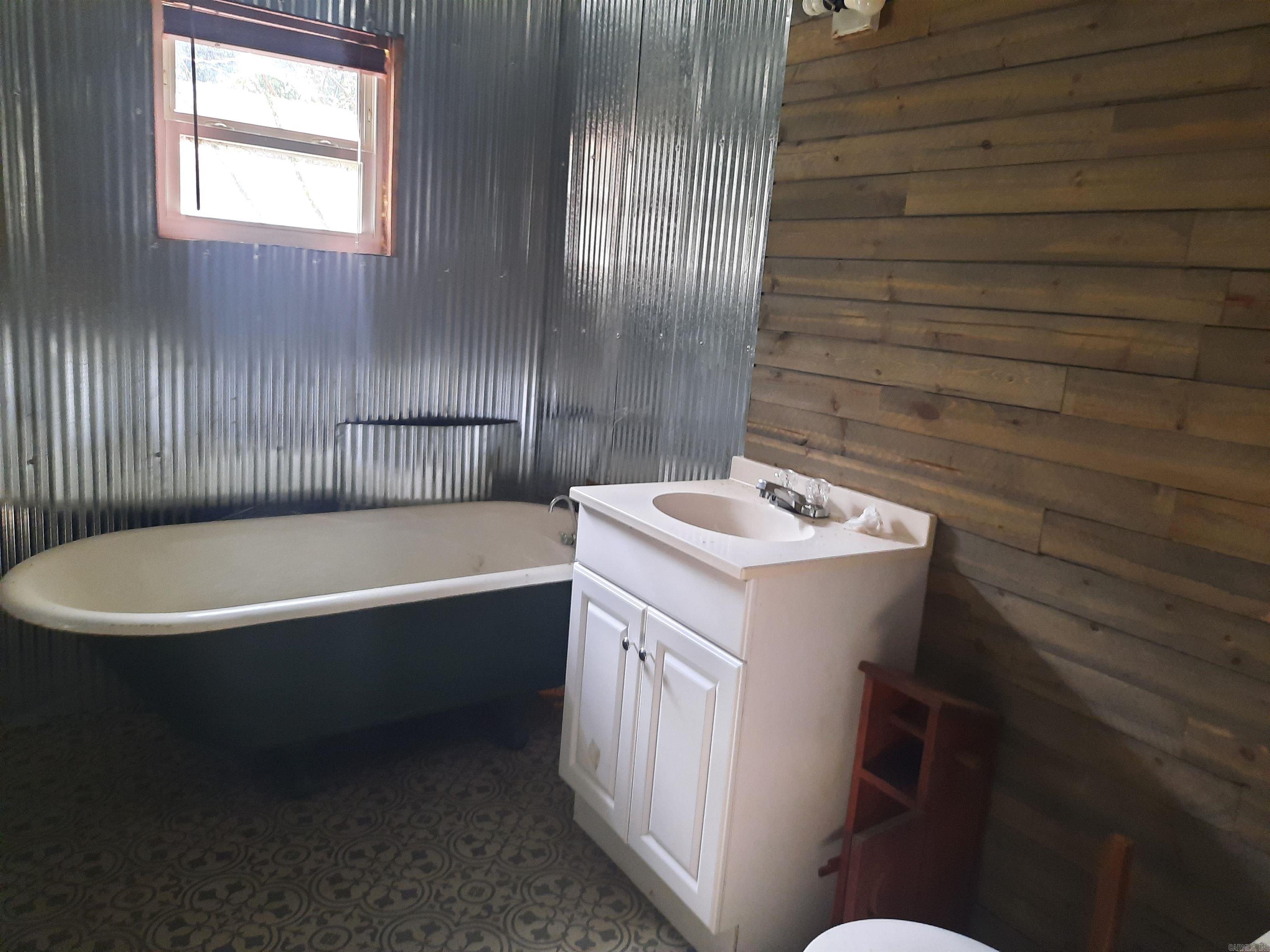 400 Wolfking  Mountain View, AR