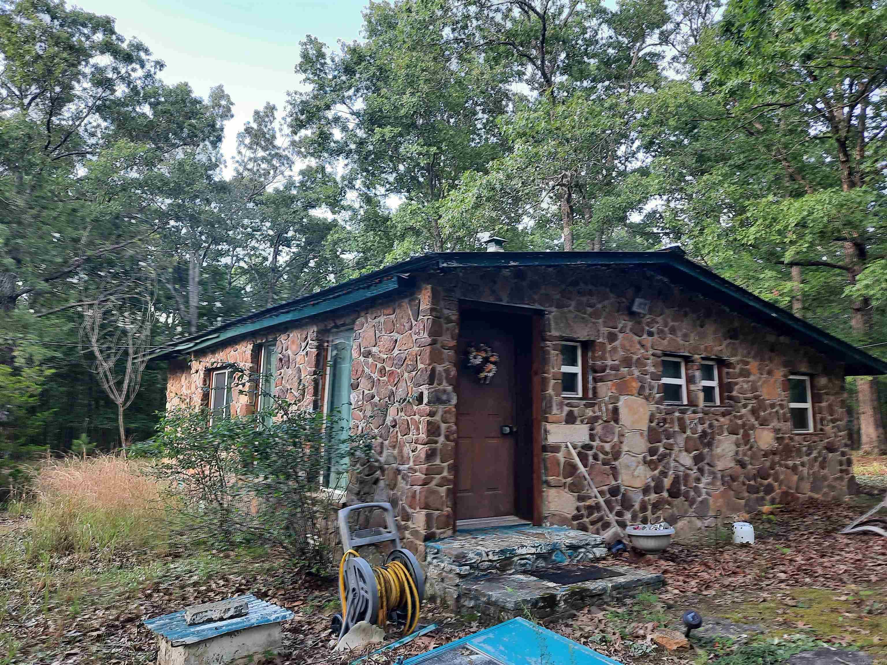 400 Wolfking  Mountain View, AR