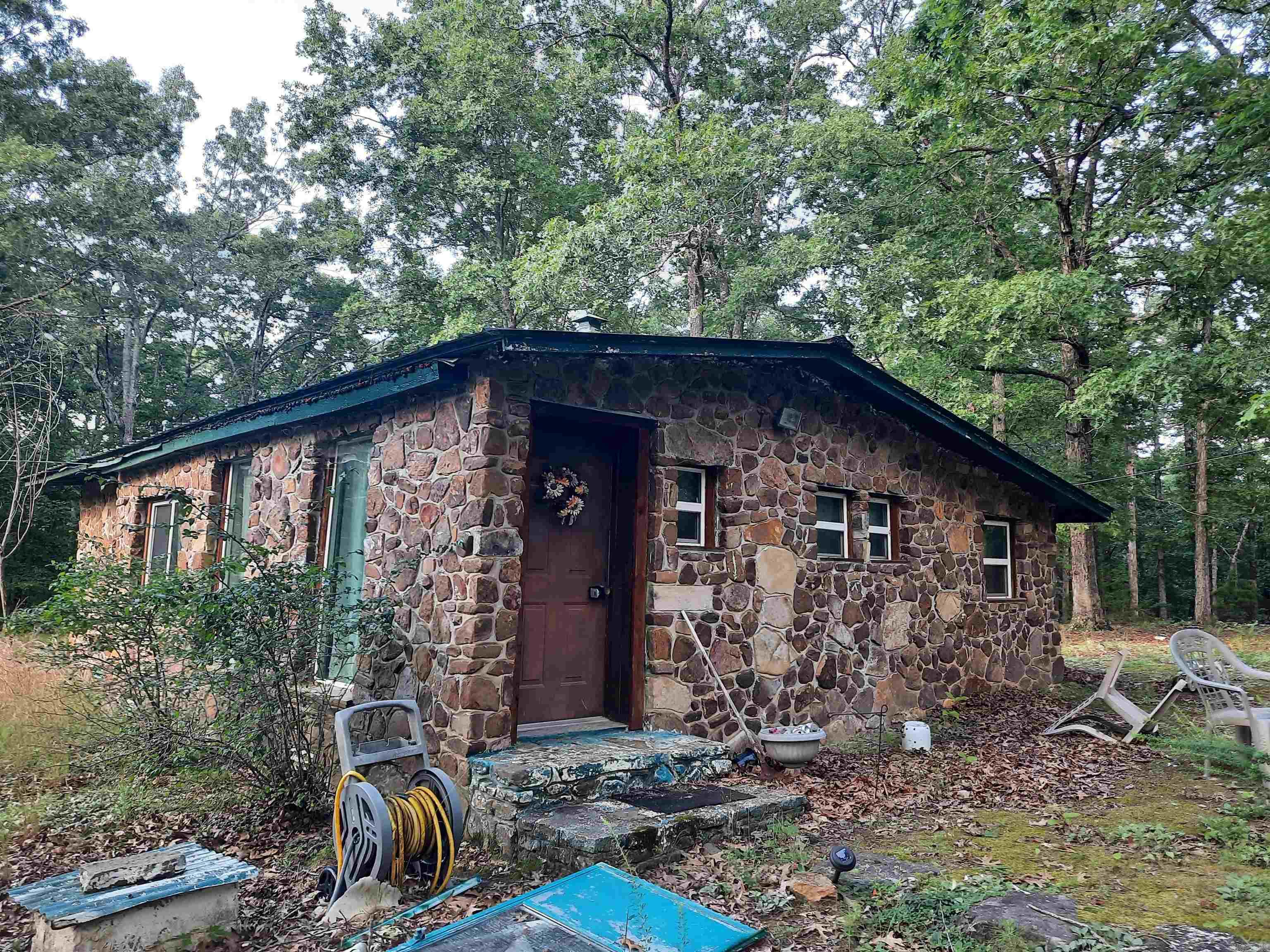 400 Wolfking  Mountain View, AR