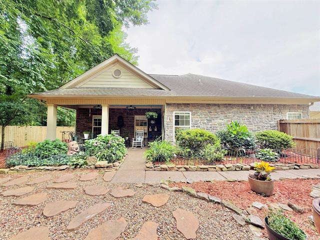 1603  Stagecoach Village  Little Rock, AR