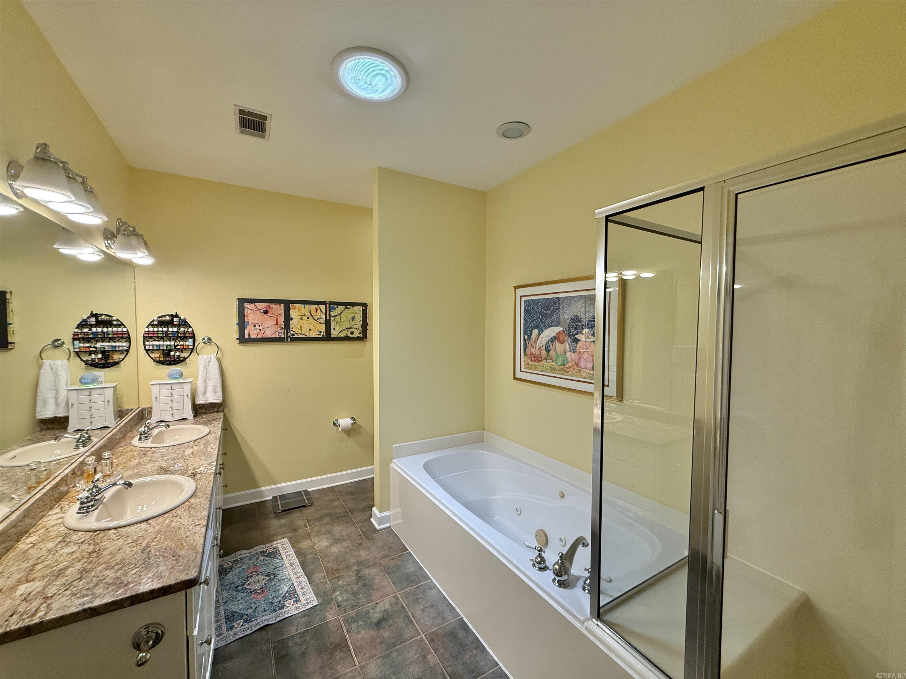 1603 Stagecoach Village  Little Rock, AR
