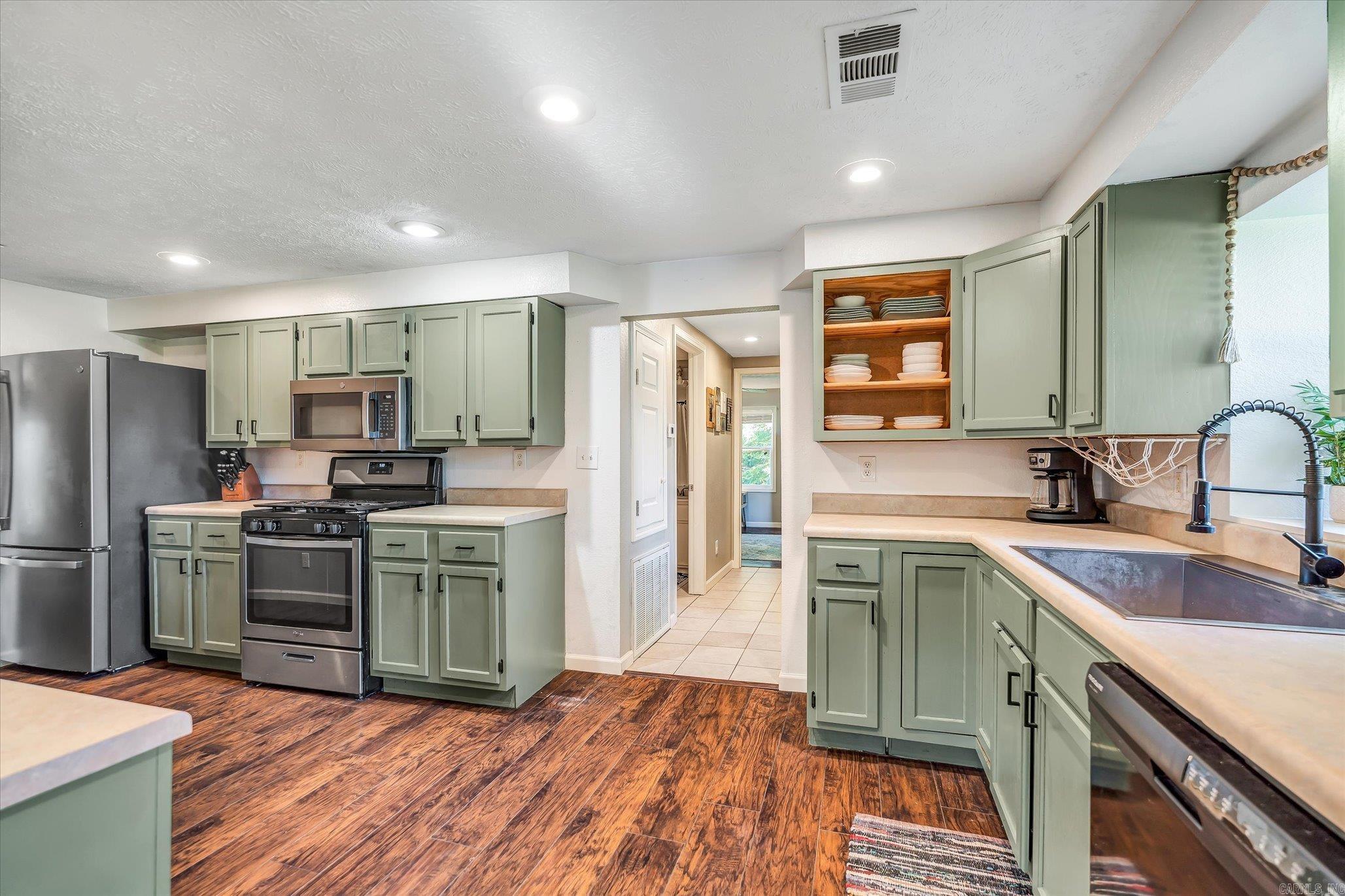 209 CR 832 Henderson, AR 72544