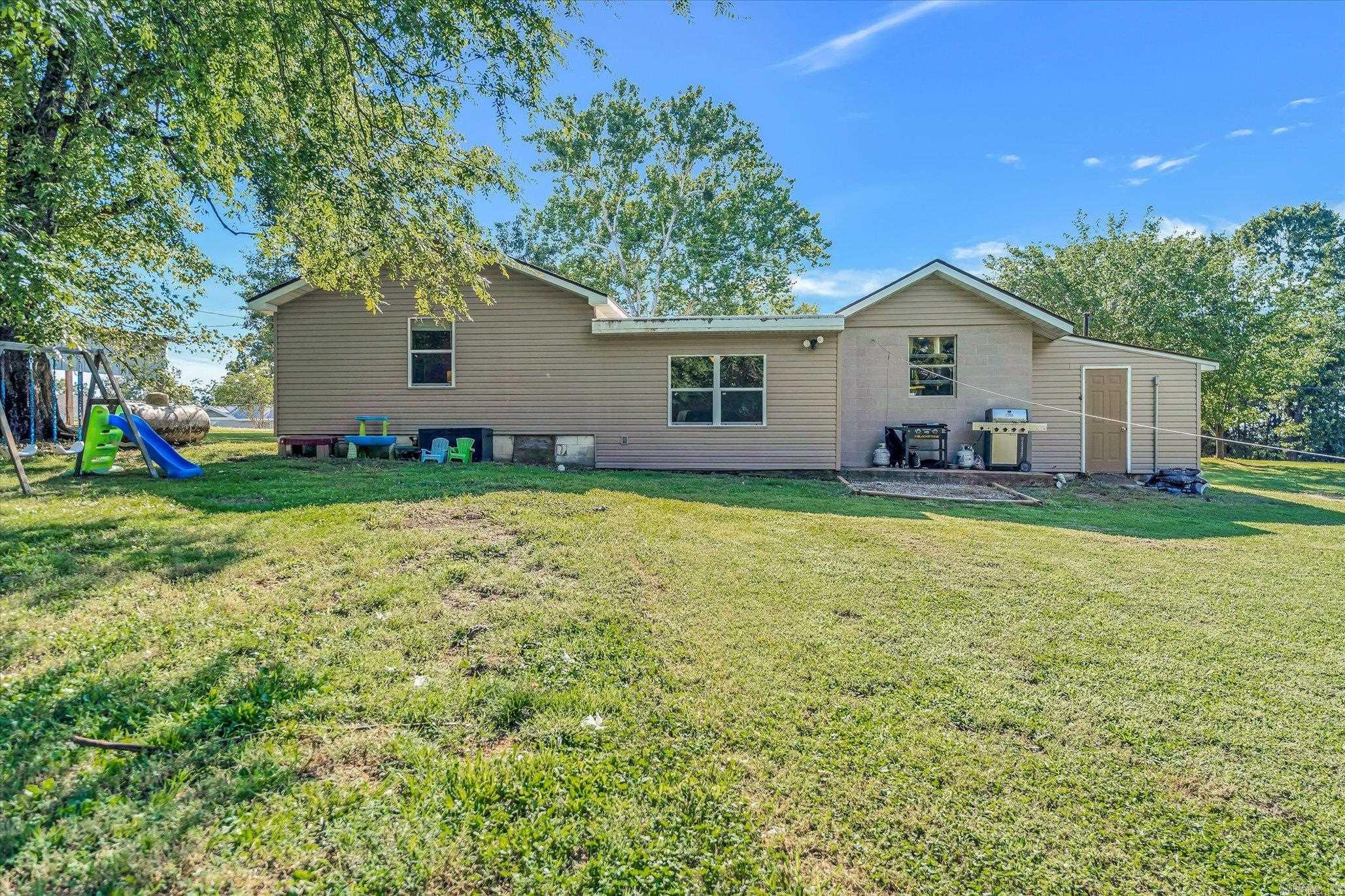 209 CR 832 Henderson, AR 72544