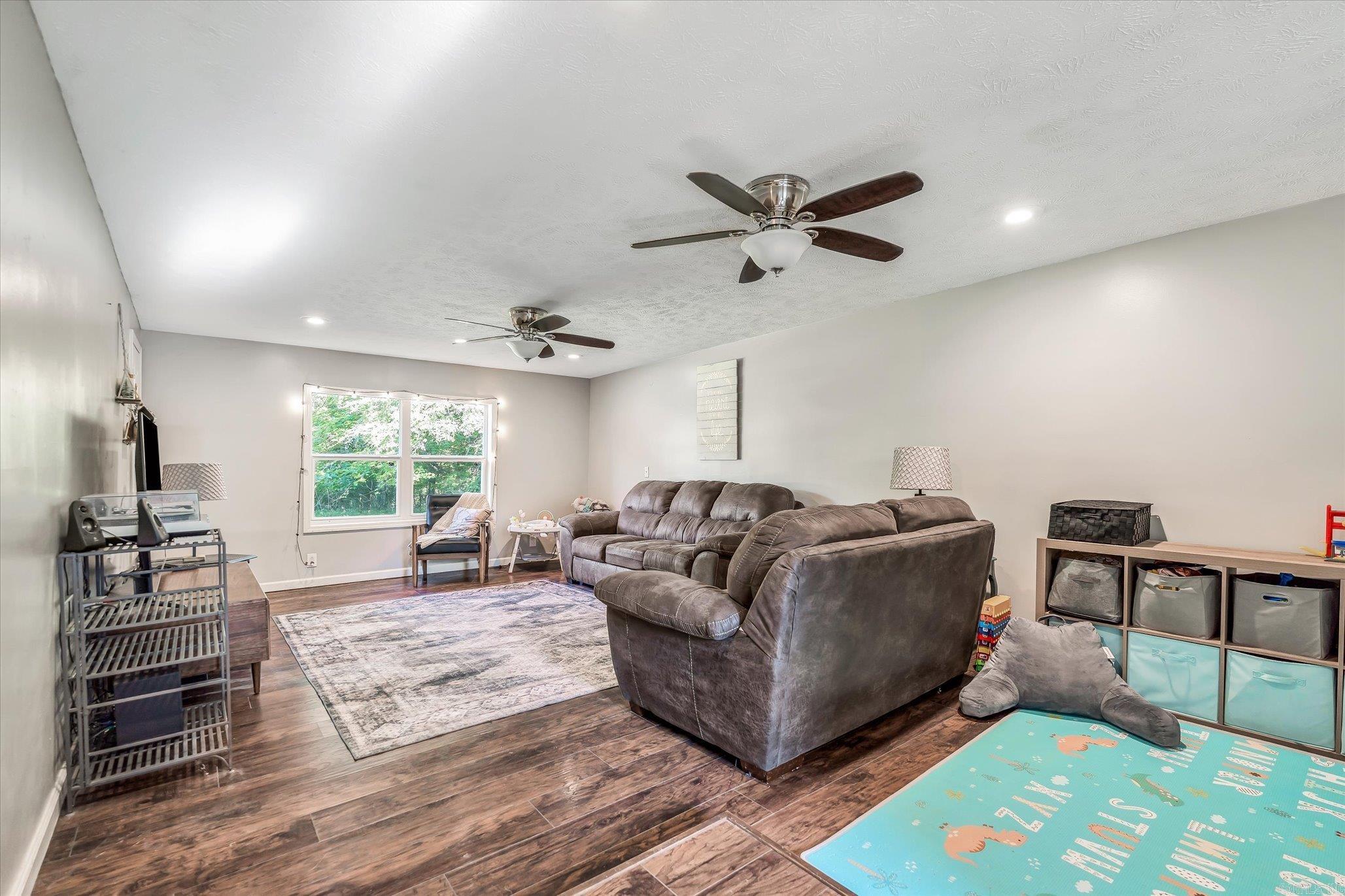 209 CR 832 Henderson, AR 72544