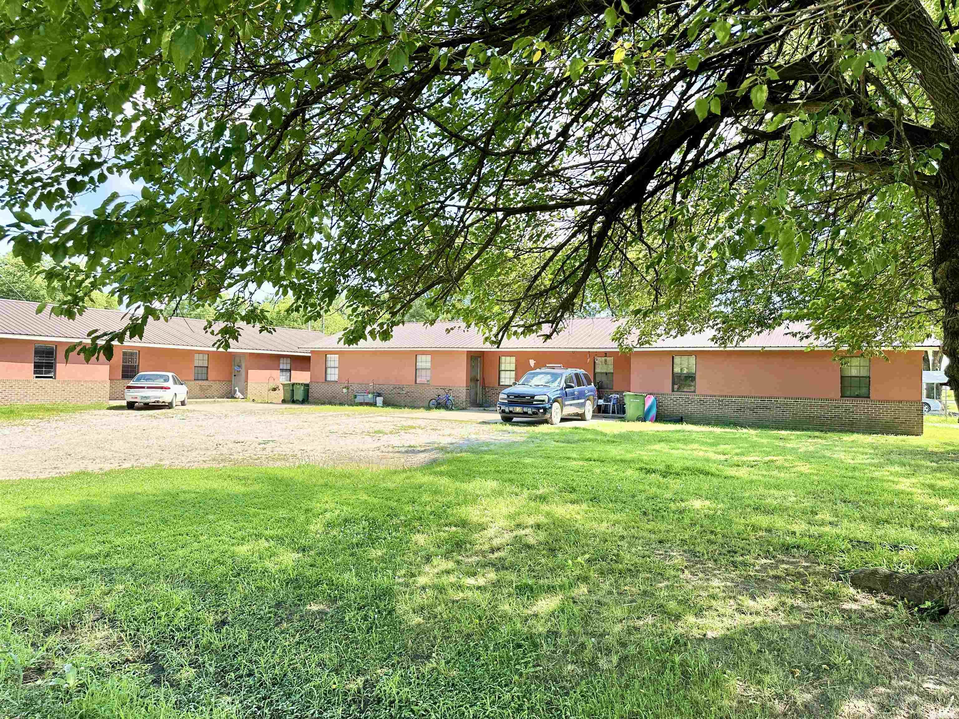 208 NE 2nd  Hoxie, AR