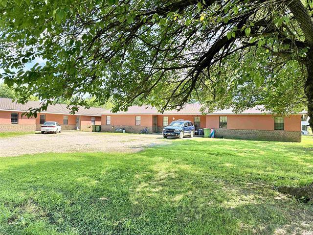208 NE 2nd  Hoxie, AR