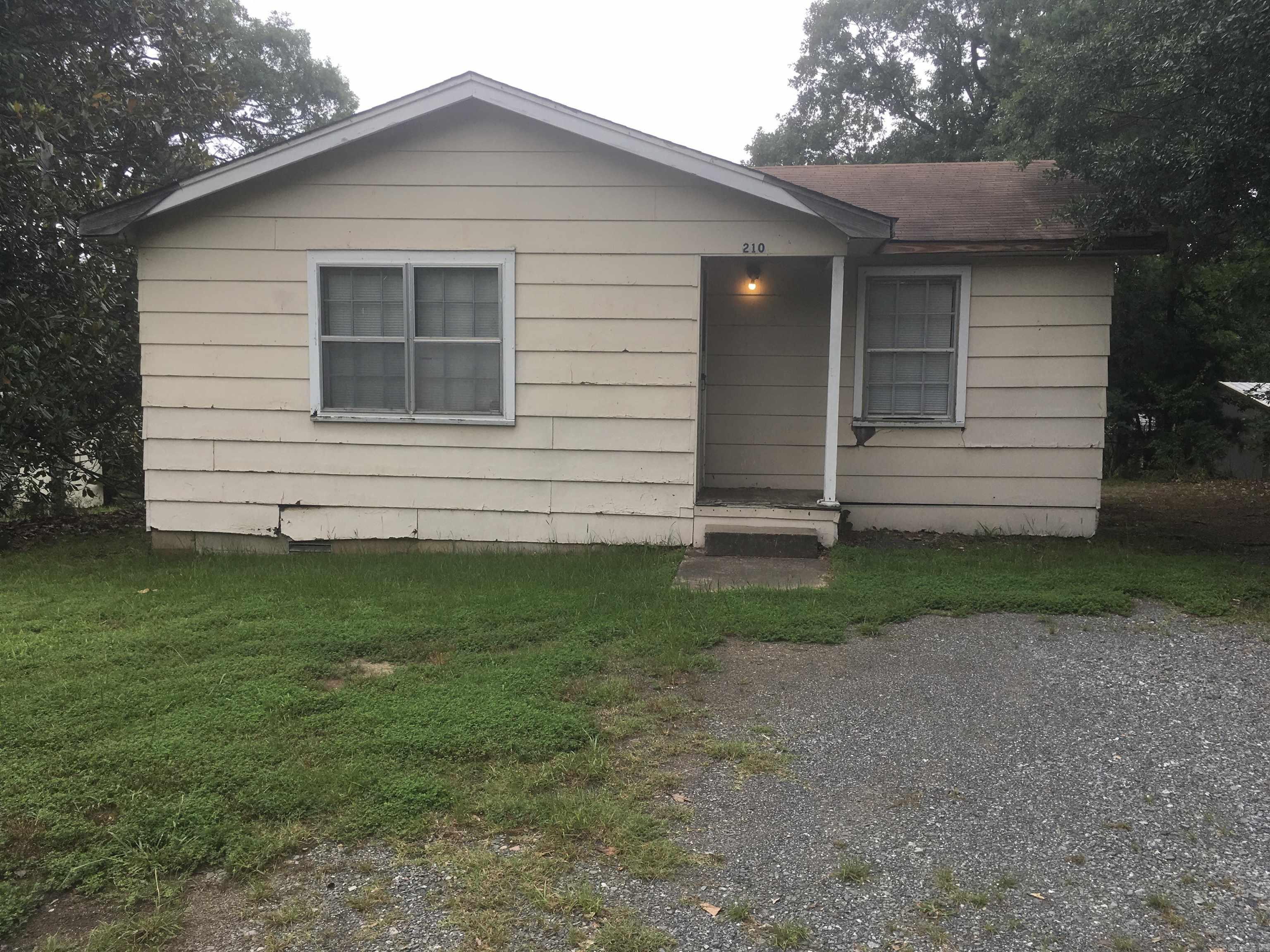 210 Hwy 4  Cove, AR