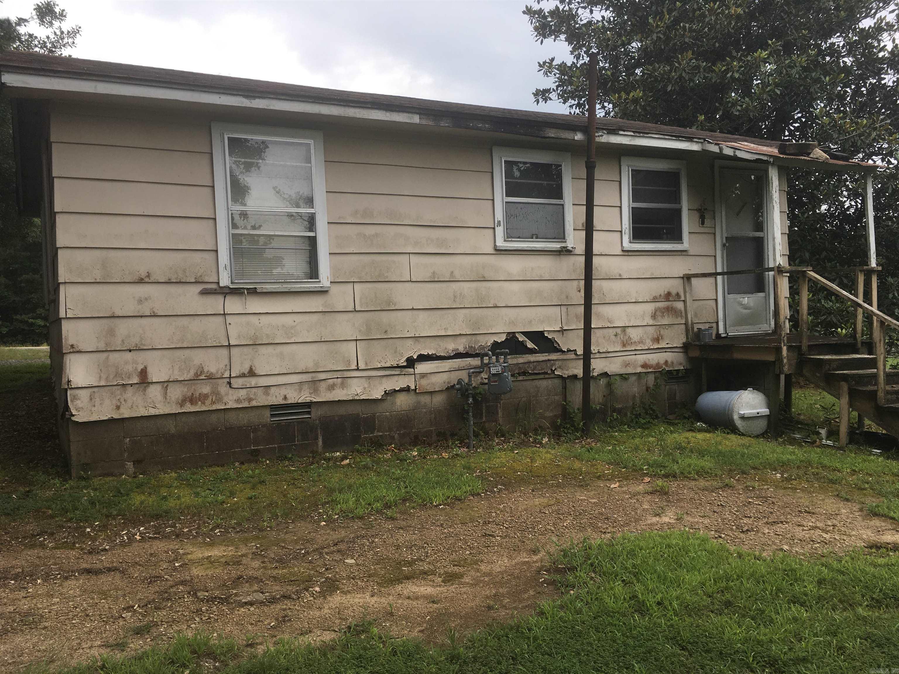 210 Hwy 4  Cove, AR