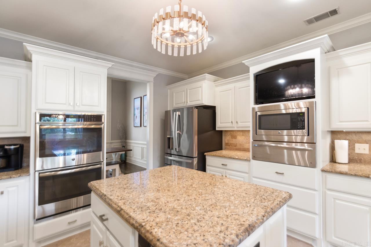3807 Commonwealth Bryant, AR 72022