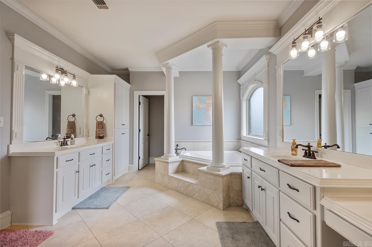 3807 Commonwealth Bryant, AR 72022