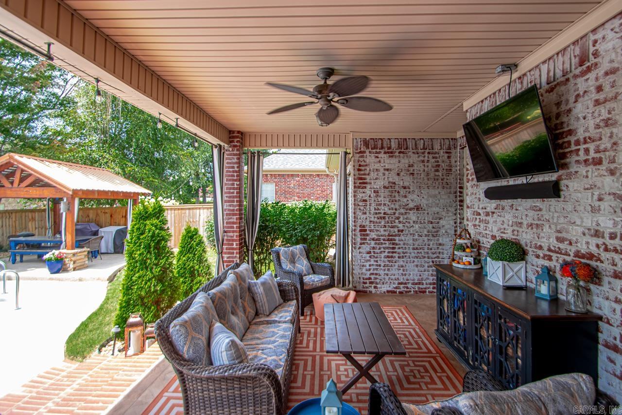 3807 Commonwealth Bryant, AR 72022