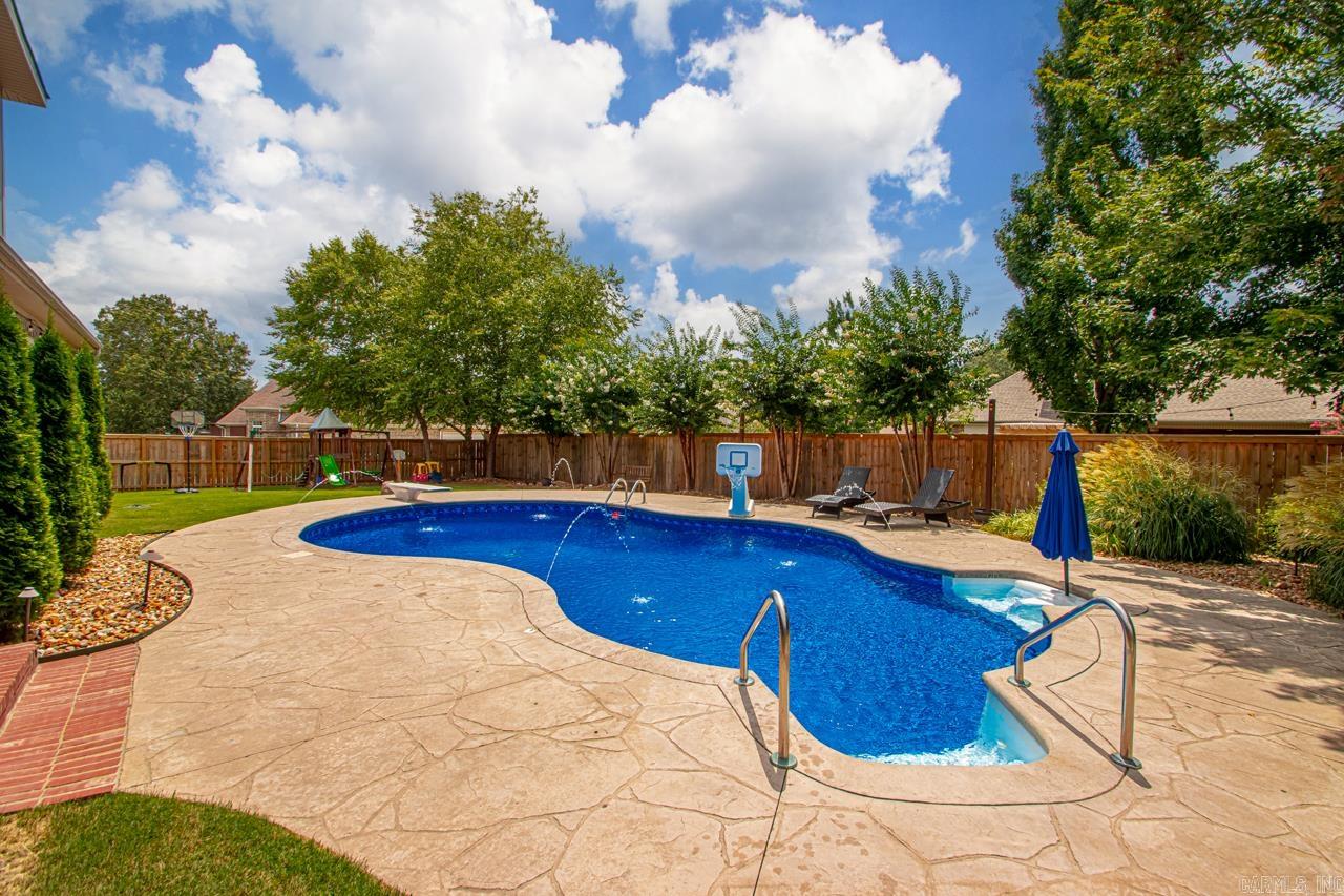 3807 Commonwealth Bryant, AR 72022