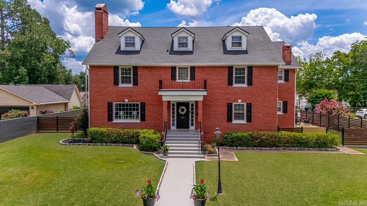 406 W Narroway