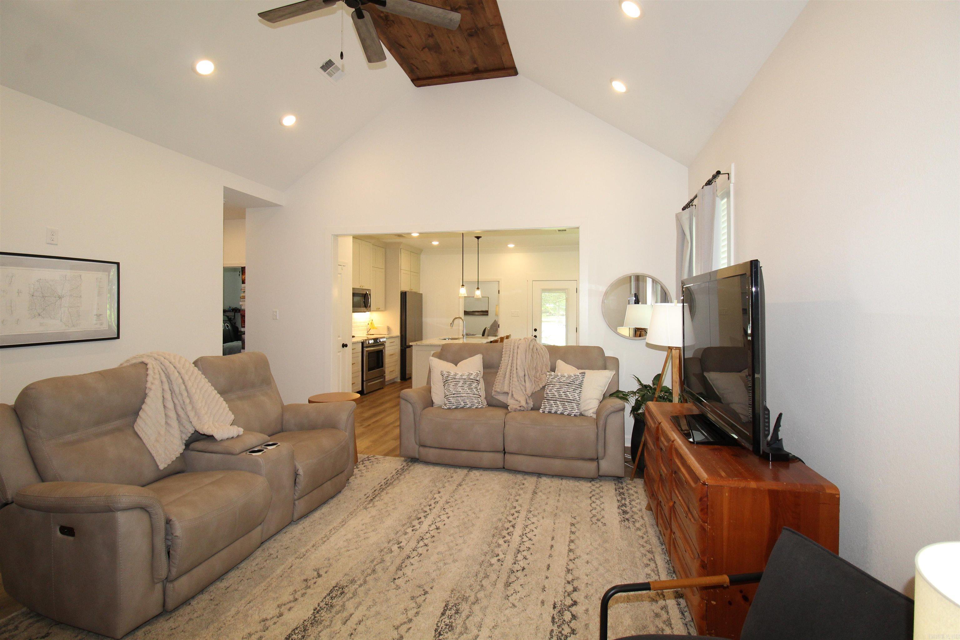 570 Shackleford Road  Sheridan, AR