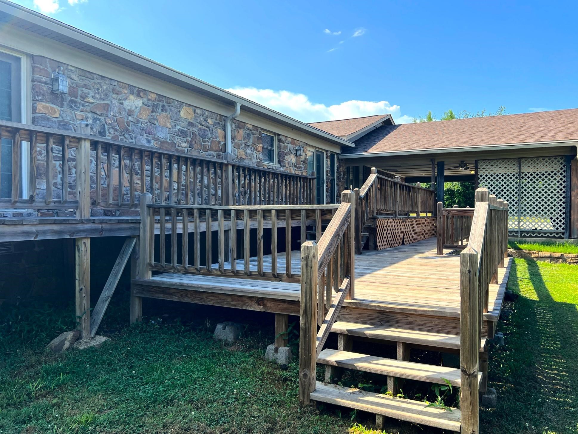 1112 Maple  Mountain View, AR