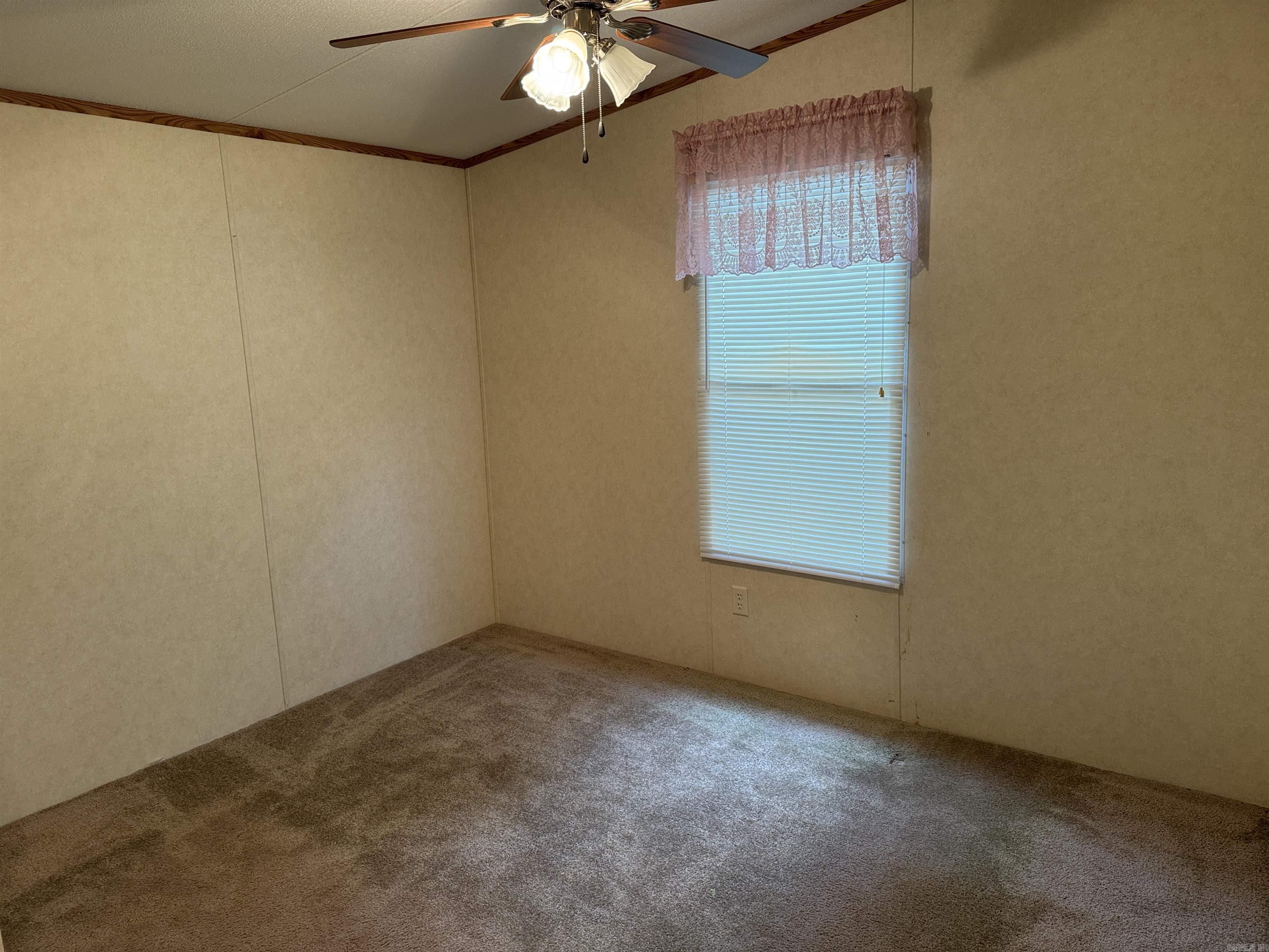 59 Starfield Road W.  Greers Ferry, AR