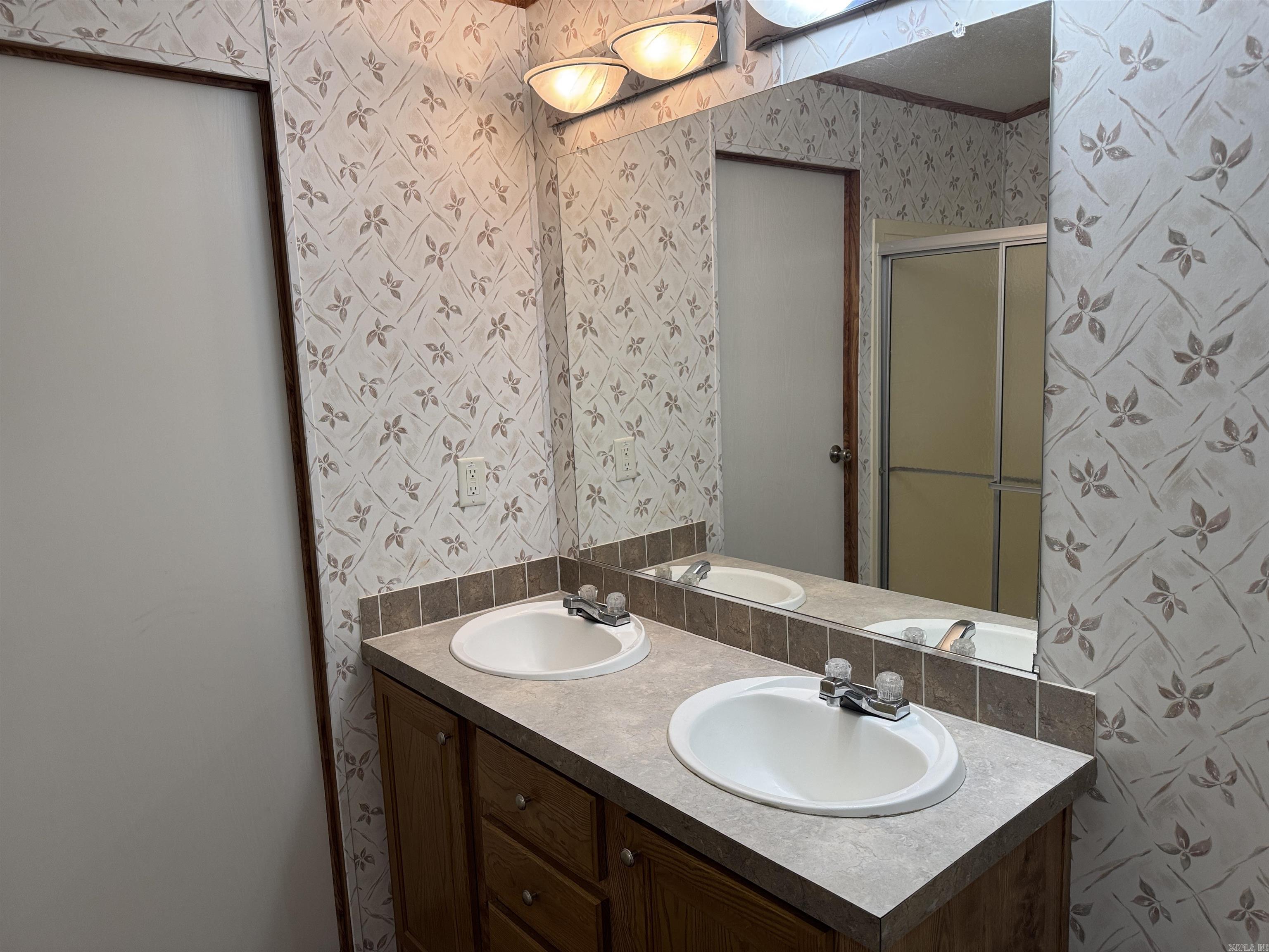 59 Starfield Road W.  Greers Ferry, AR