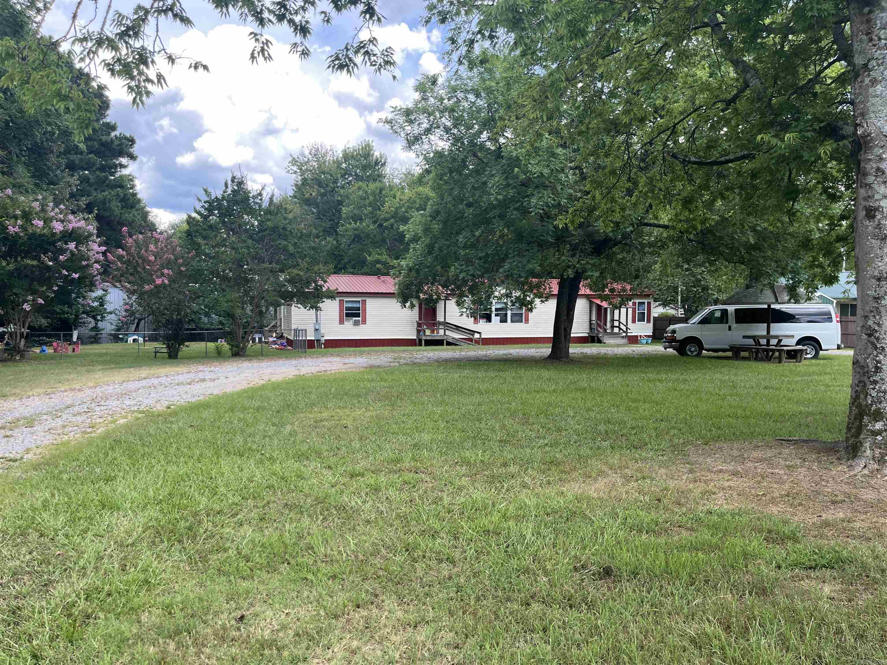 2220 N Highway 229