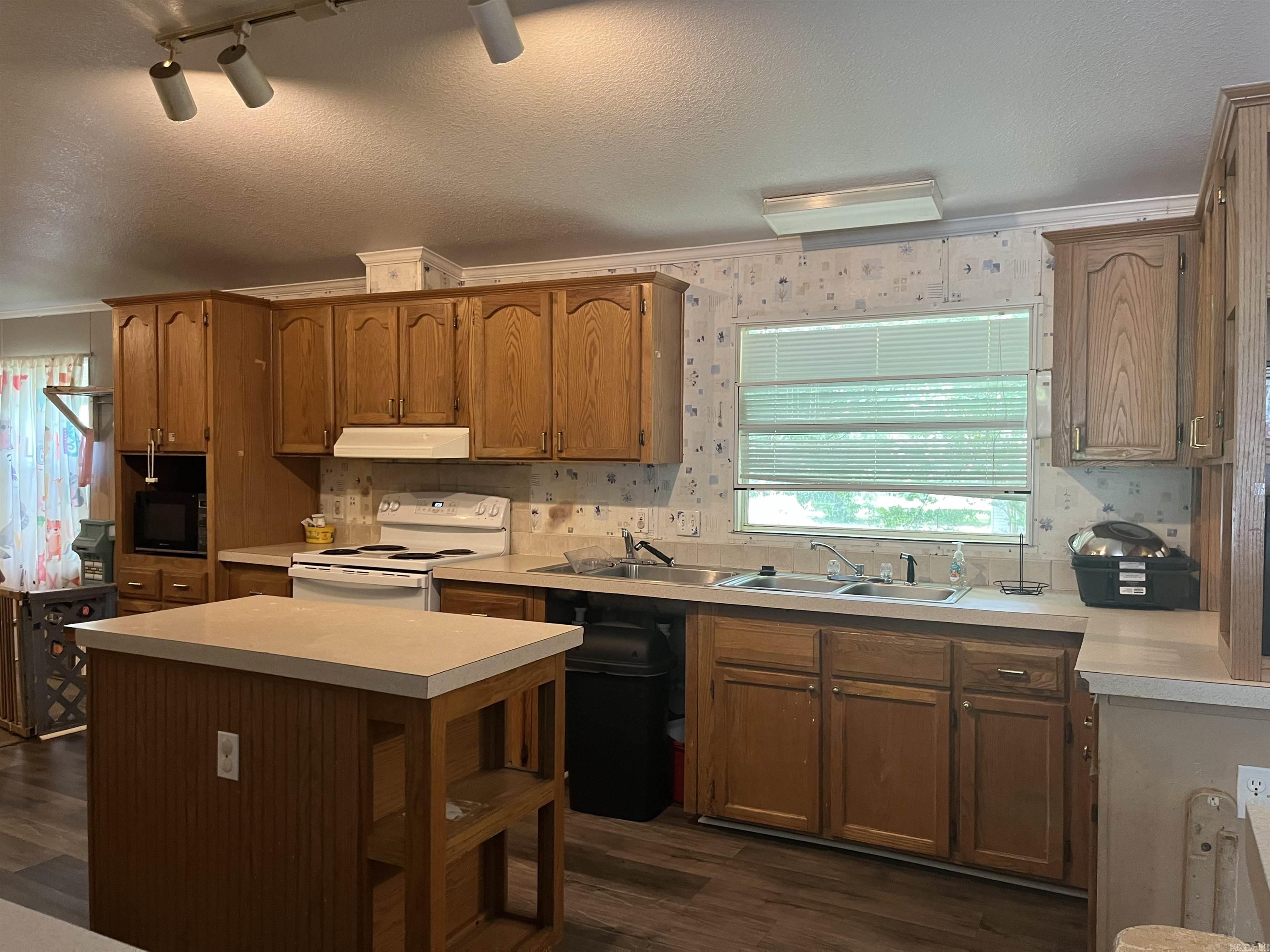 2220 N Highway 229  Haskell, AR